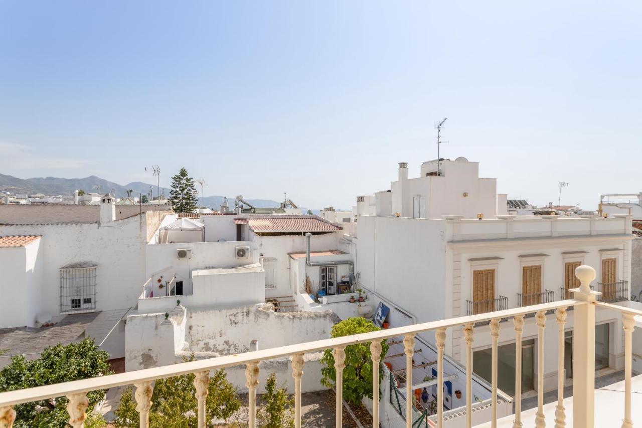 Apartamento Corazon De Нерха Екстериор снимка